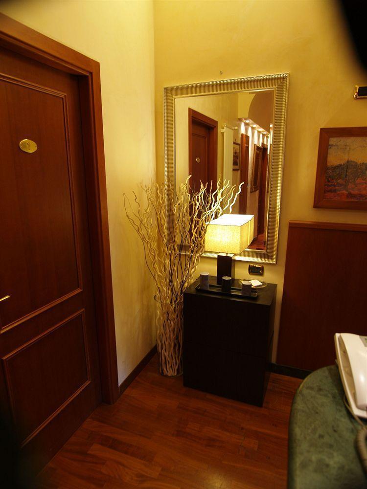 69 Manin Street Hotel Rome Bagian luar foto